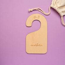 Load image into Gallery viewer, Wooden Baby Closet Dividers
